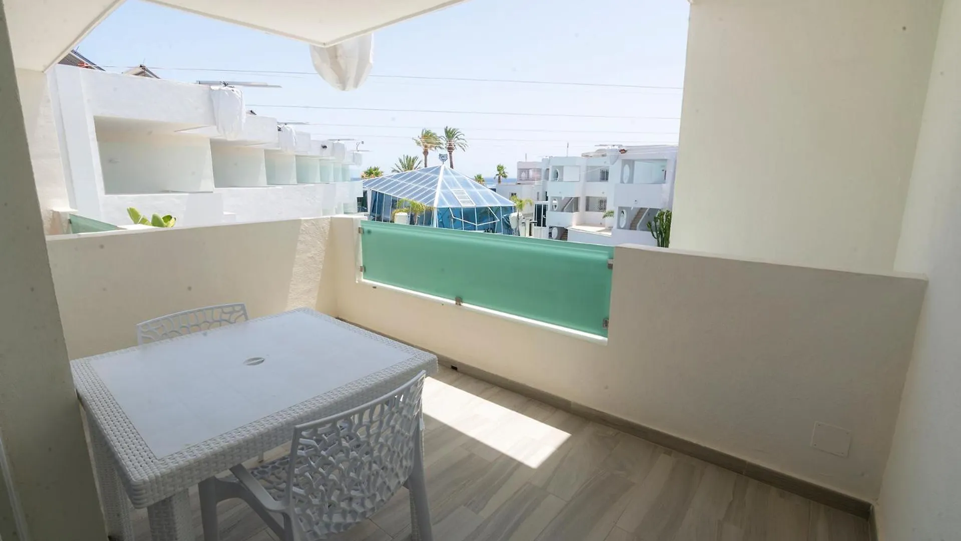 Apartamentos Bora Bora - Adults Only Playa d'en Bossa 3*,  Spanje