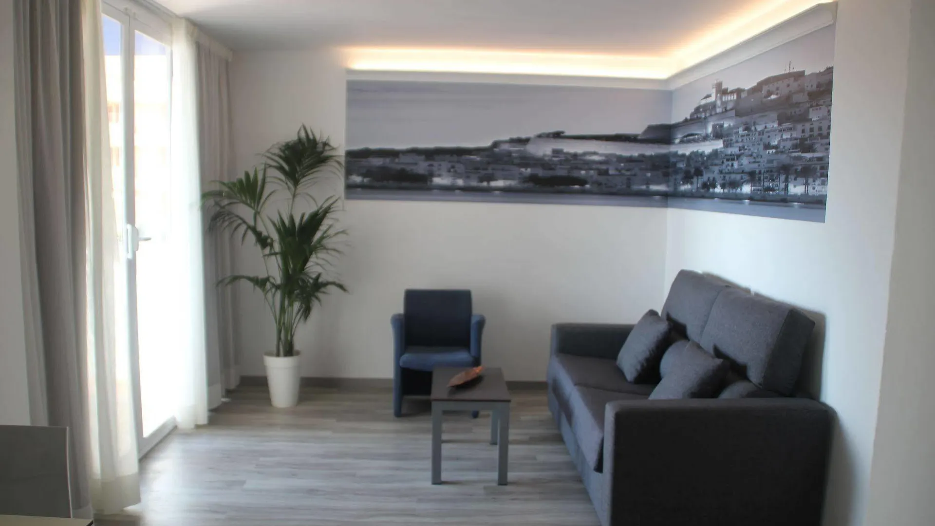 Aparthotel Apartamentos Bora Bora - Adults Only Playa d'en Bossa
