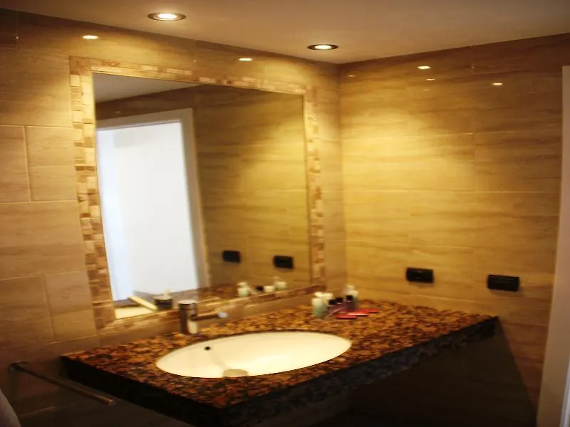 Apartamentos Bora Bora - Adults Only Playa d'en Bossa